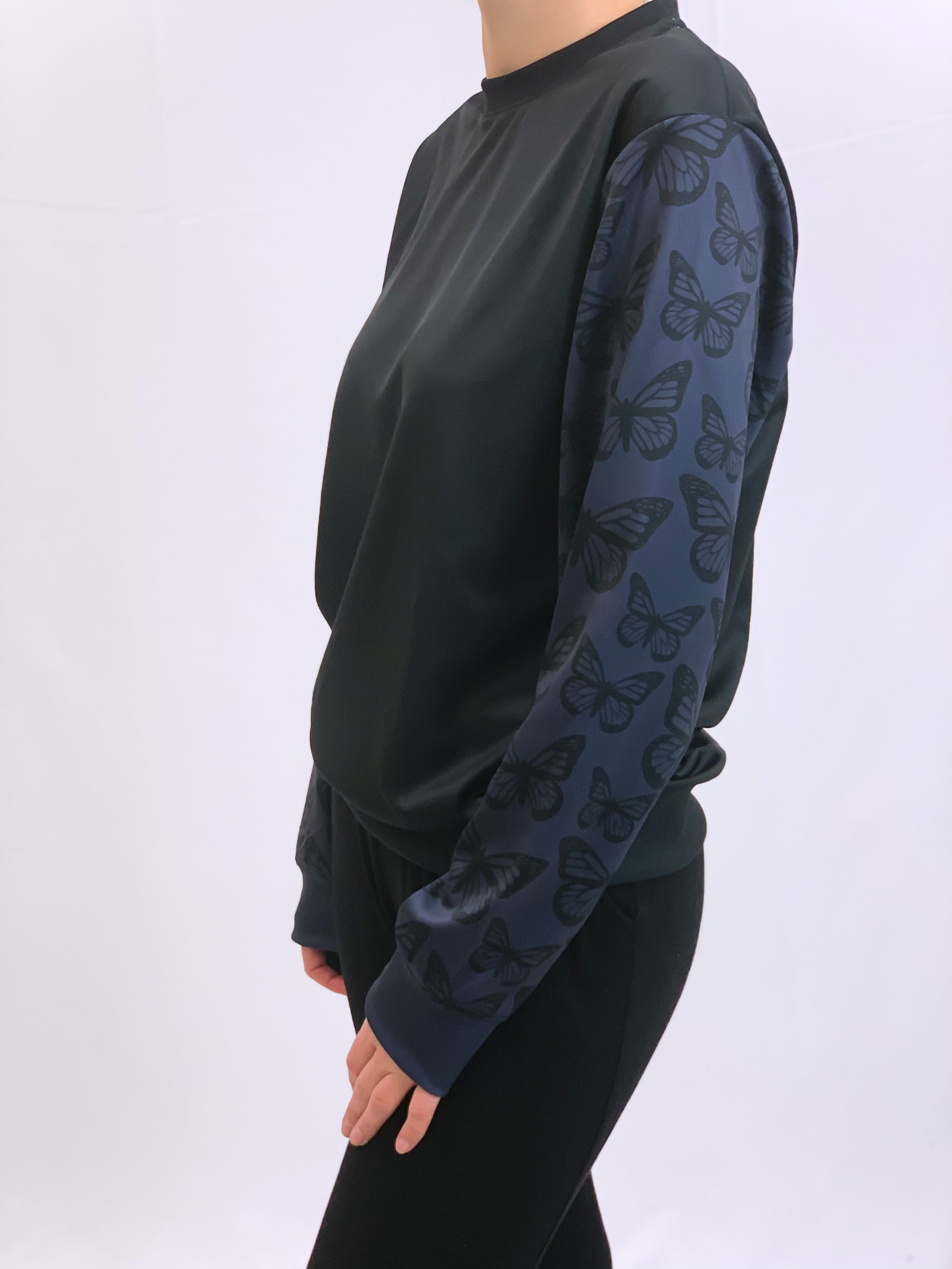 Gray Butterfly Sleeves Crew Neck Sweatshirt