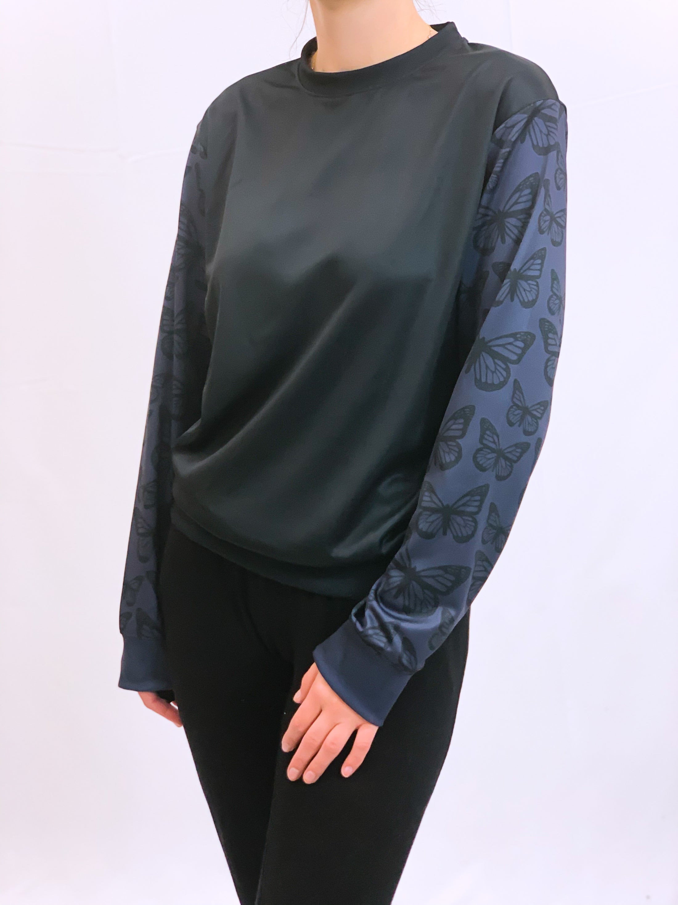 Gray Butterfly Sleeves Crew Neck Sweatshirt