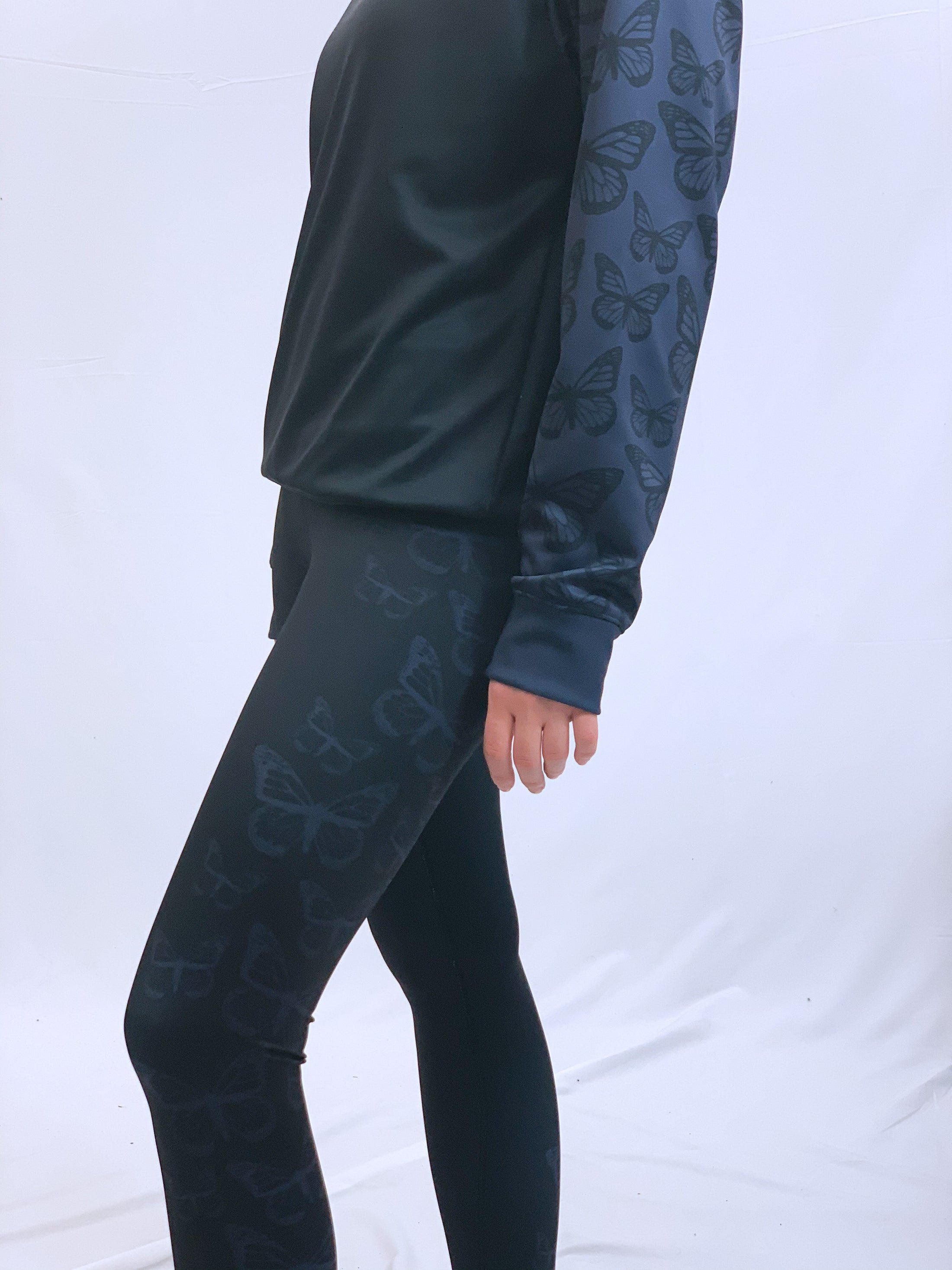 Gray Butterfly Sleeves Crew Neck Sweatshirt