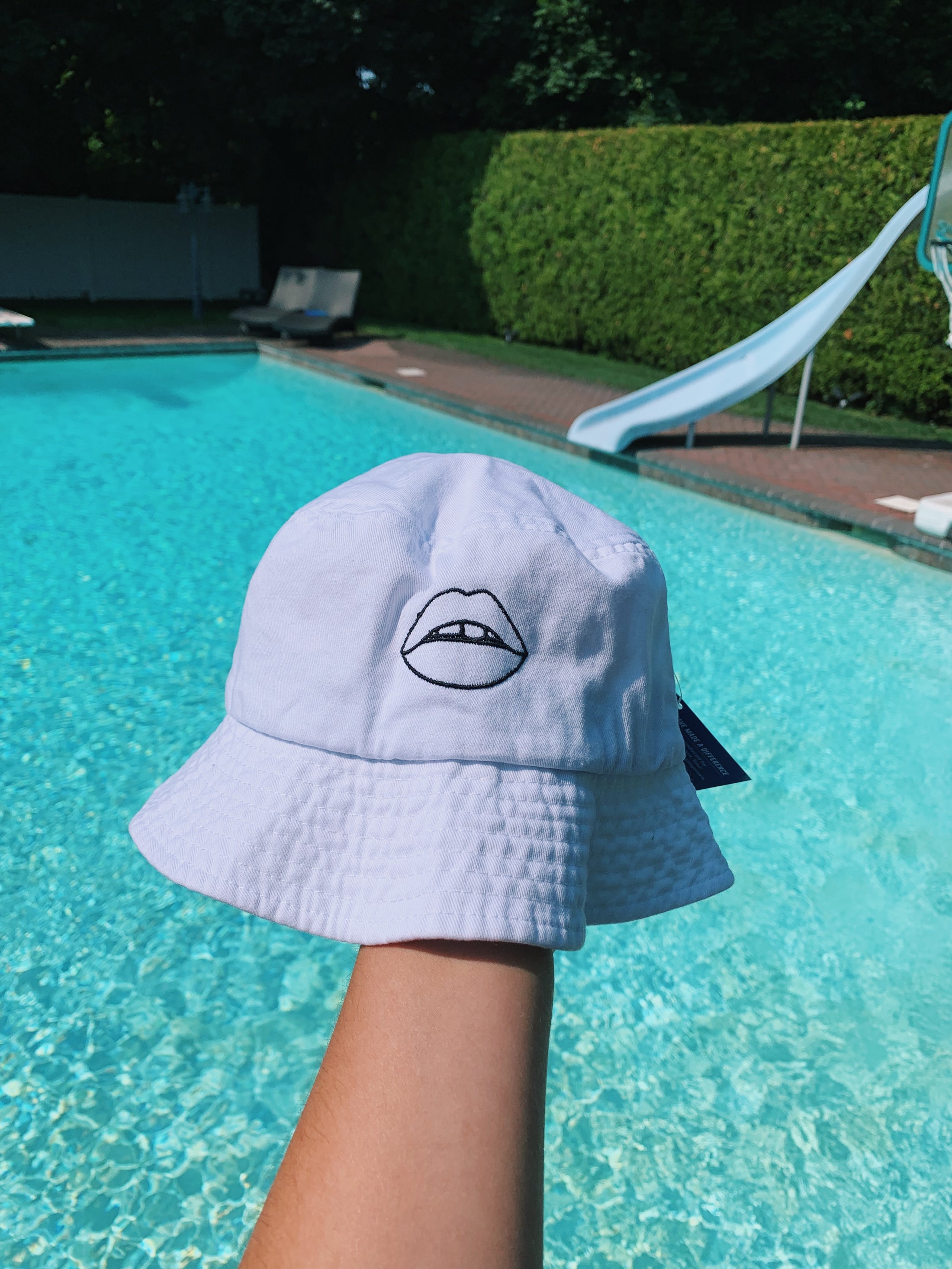 Lips Bucket Hat