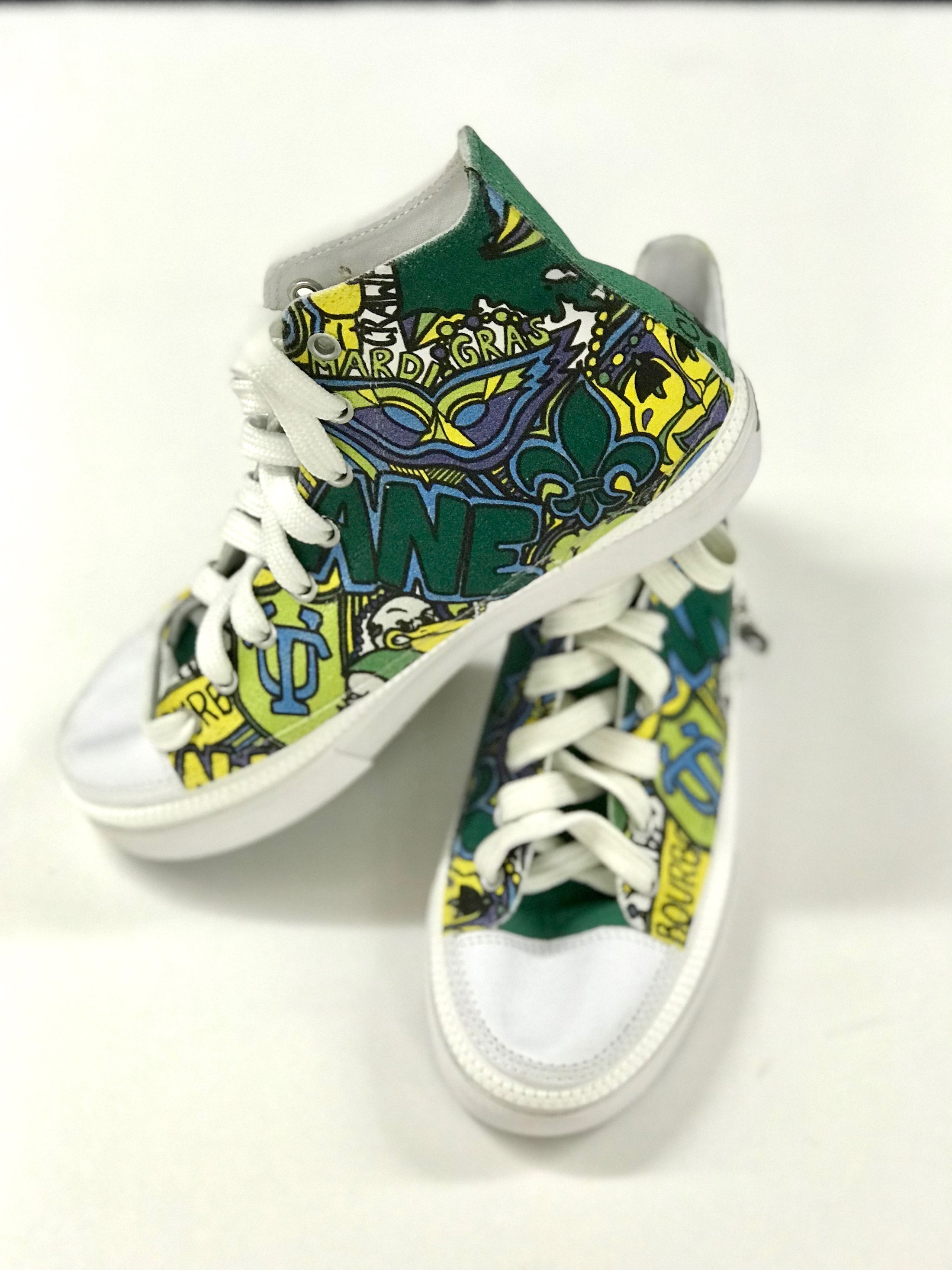 Sneakers